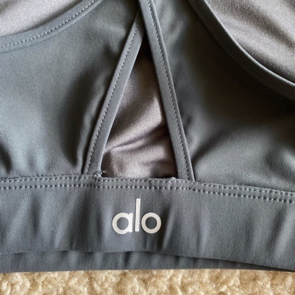 New Alo Yoga BLK Ripped Warrior Sports Bra TANK TOP - Picture 2 of 11